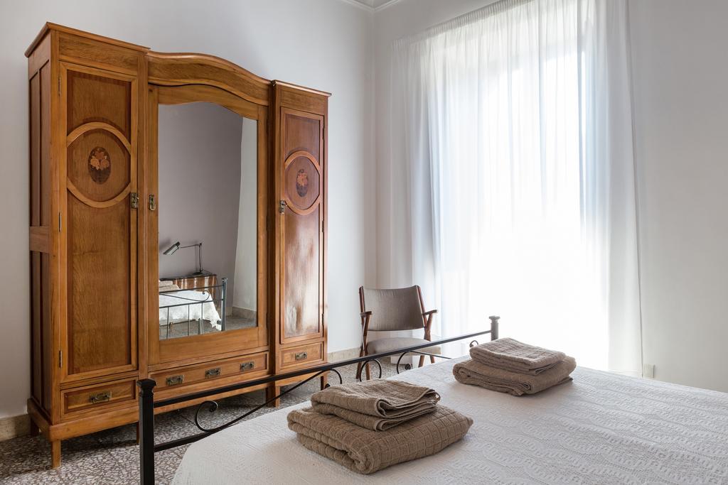 Alcala Living Apartments Катания Екстериор снимка